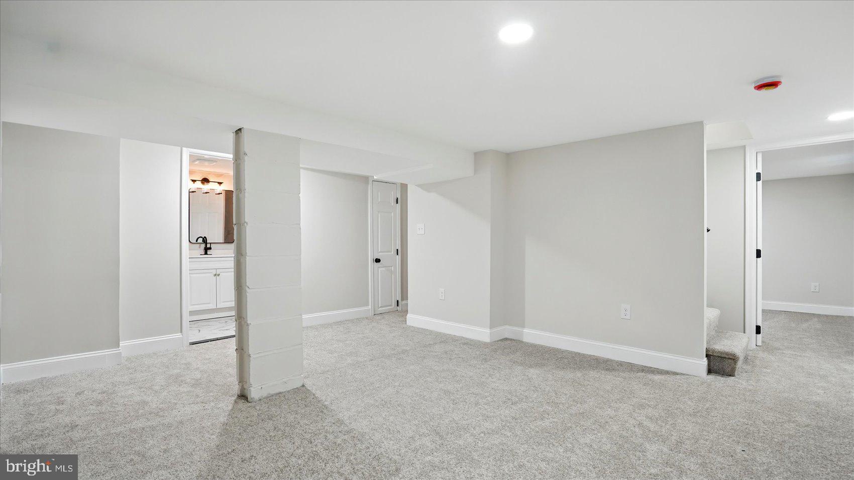 CEDAR CREST - Residential