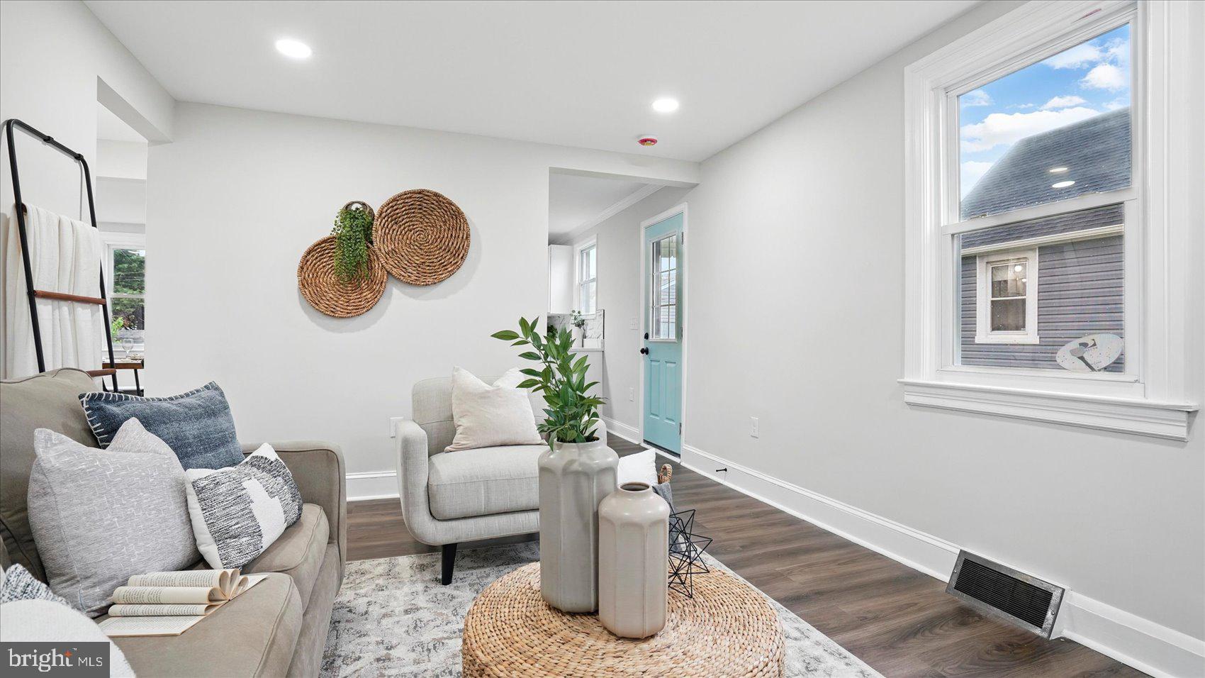 CEDAR CREST - Residential