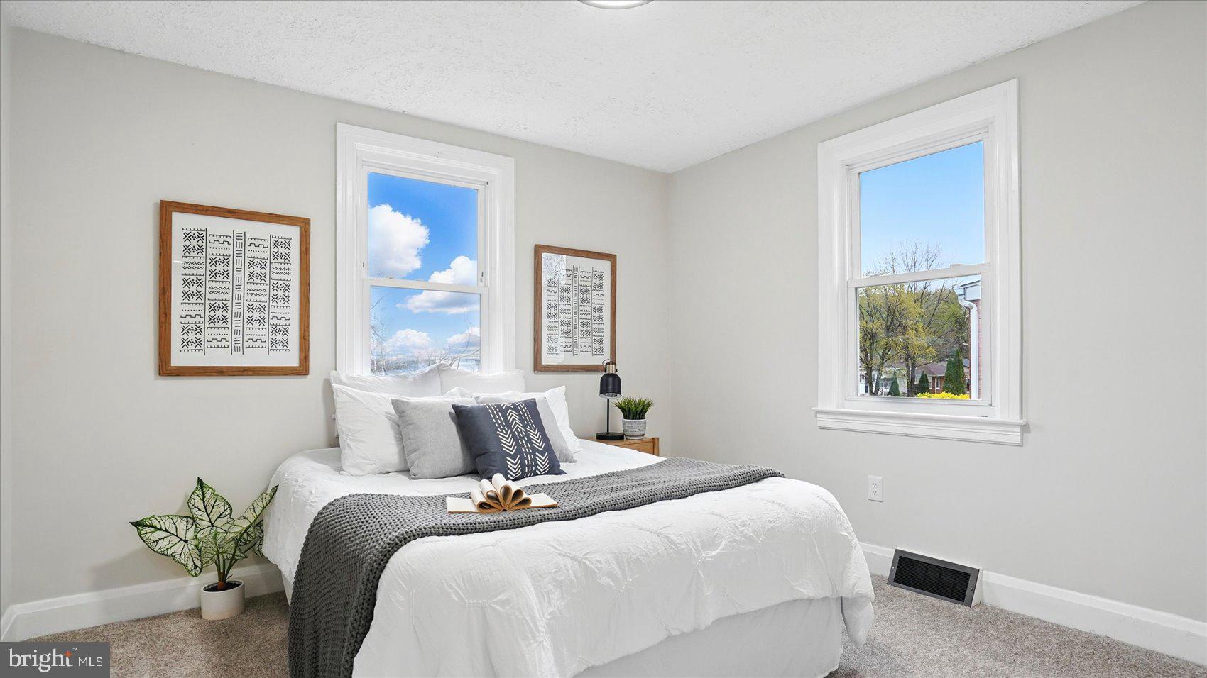 CEDAR CREST - Residential