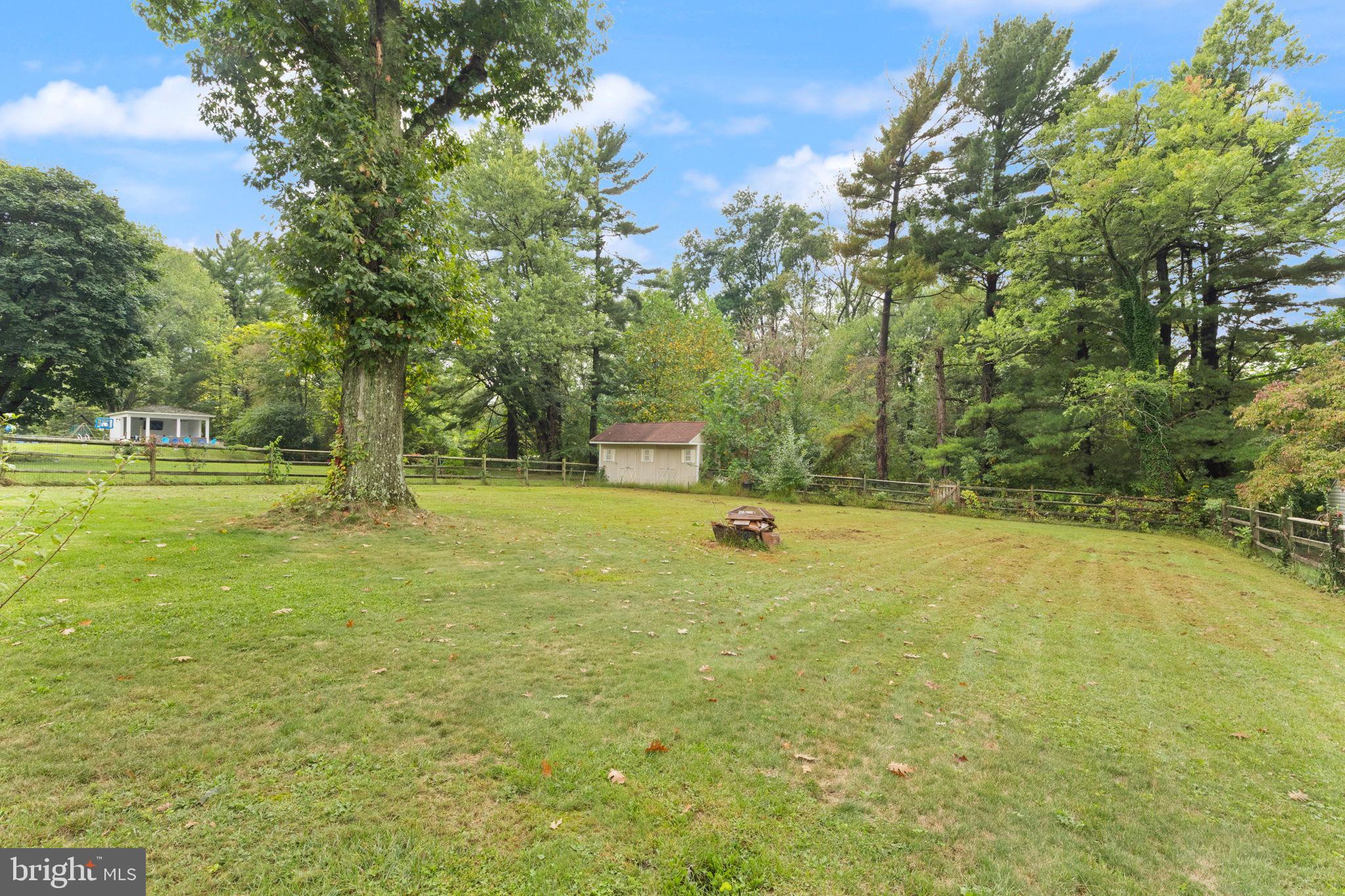 BROOKNOLL - Residential