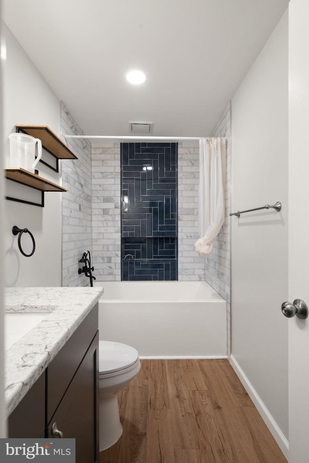 BROOKNOLL - Residential