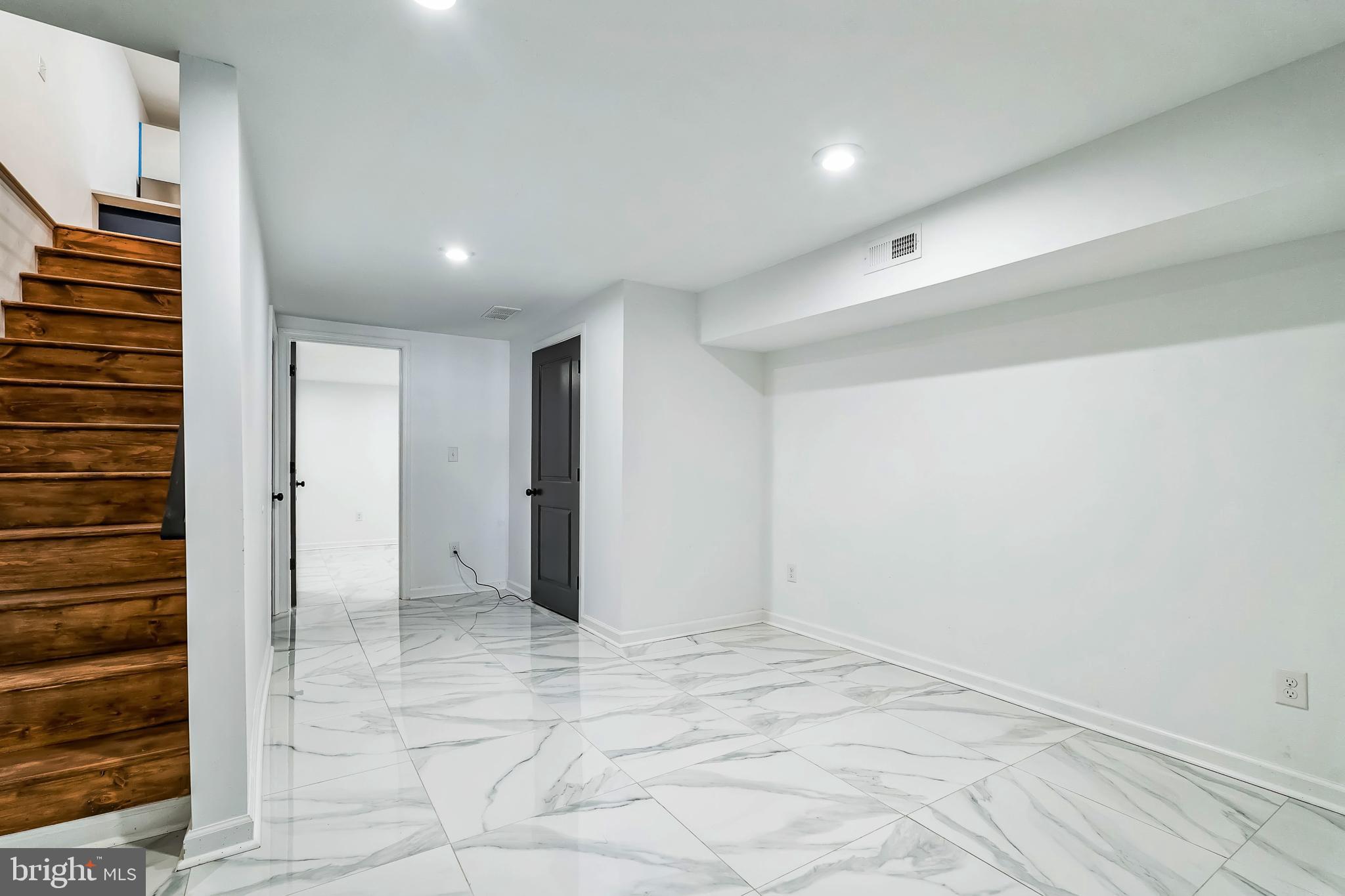 GERMANTOWN (EAST) - Residential