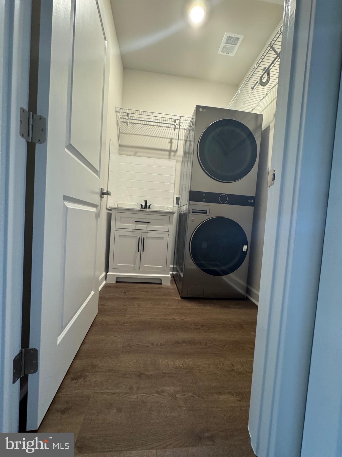 BOULEVARD VI TOWNS - Residential