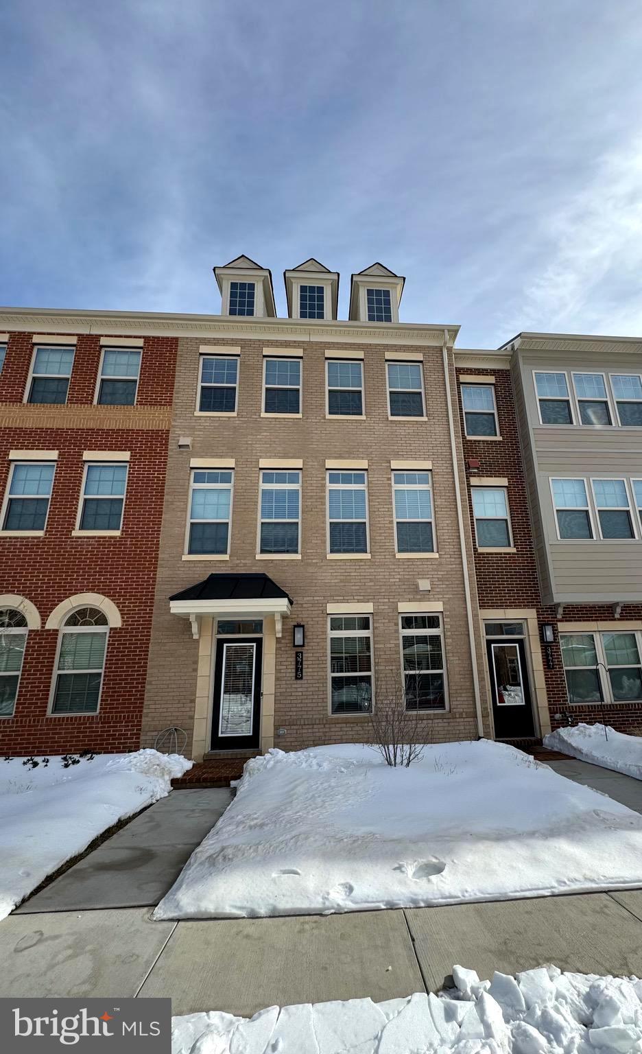 BOULEVARD VI TOWNS - Residential