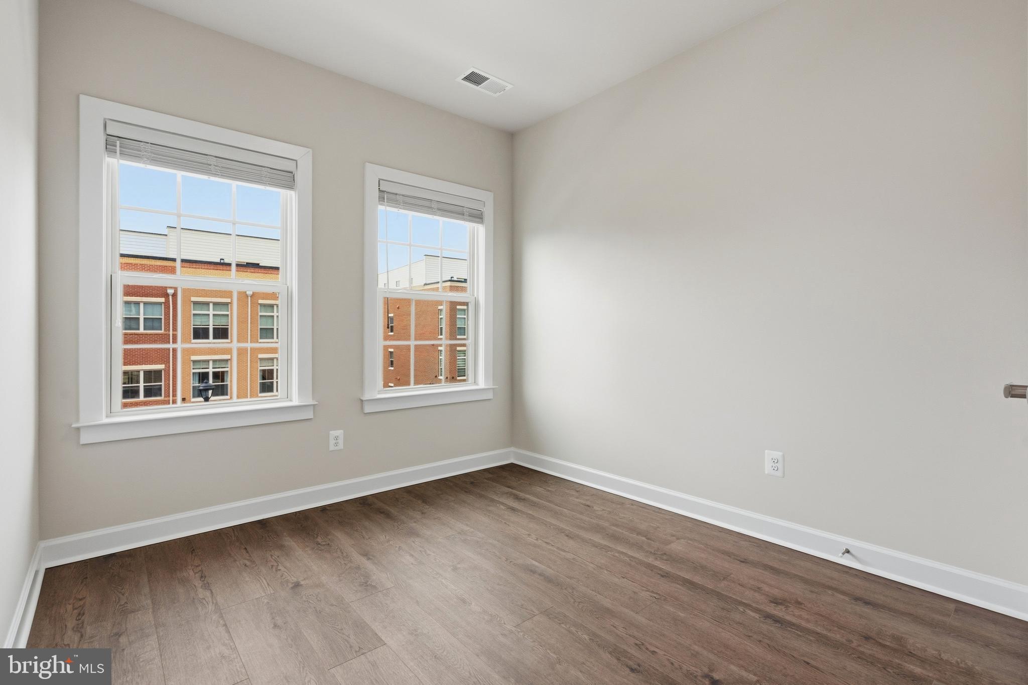 BOULEVARD VI TOWNS - Residential