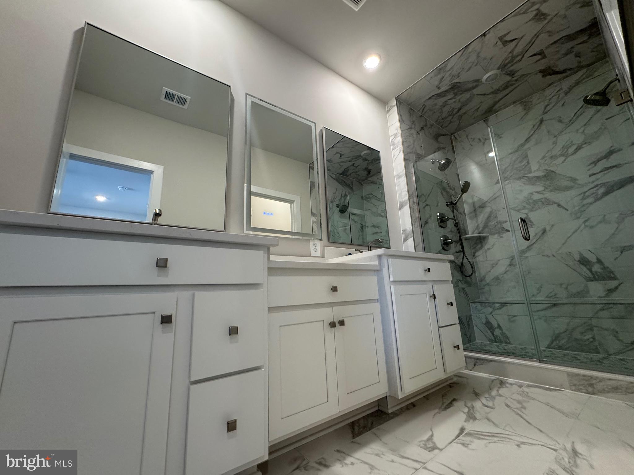 BOULEVARD VI TOWNS - Residential