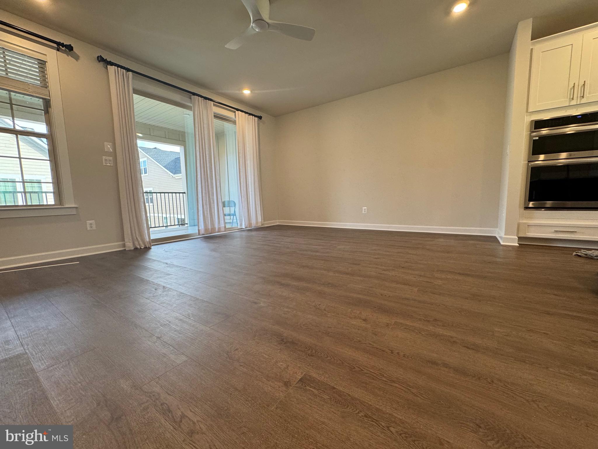 BOULEVARD VI TOWNS - Residential