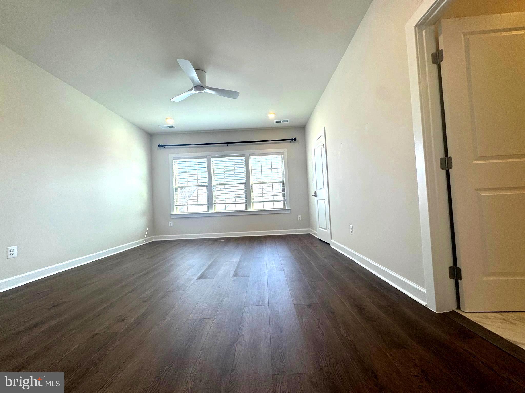 BOULEVARD VI TOWNS - Residential