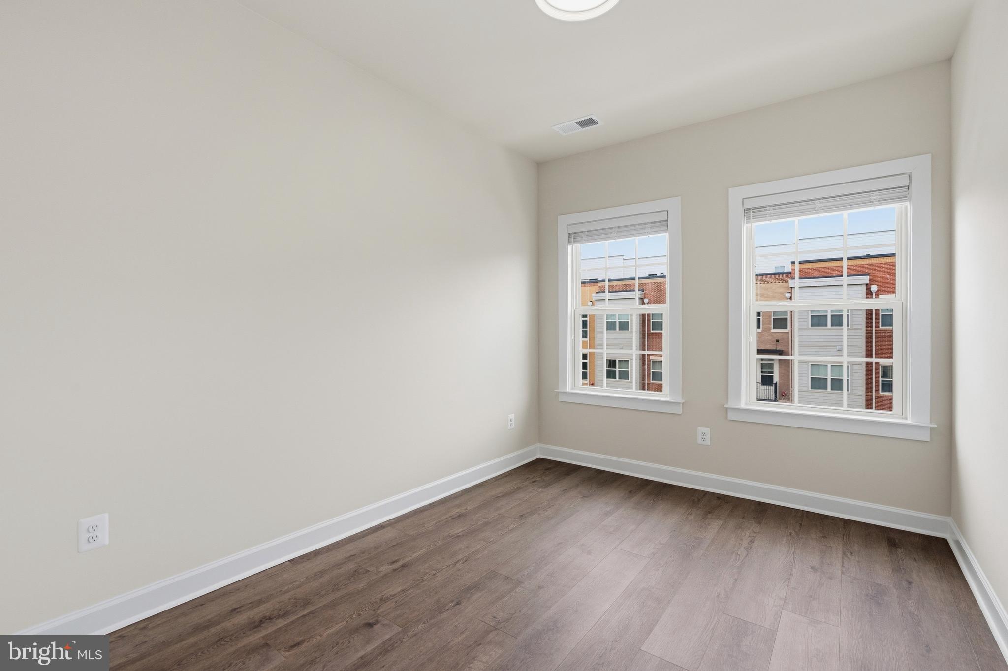 BOULEVARD VI TOWNS - Residential