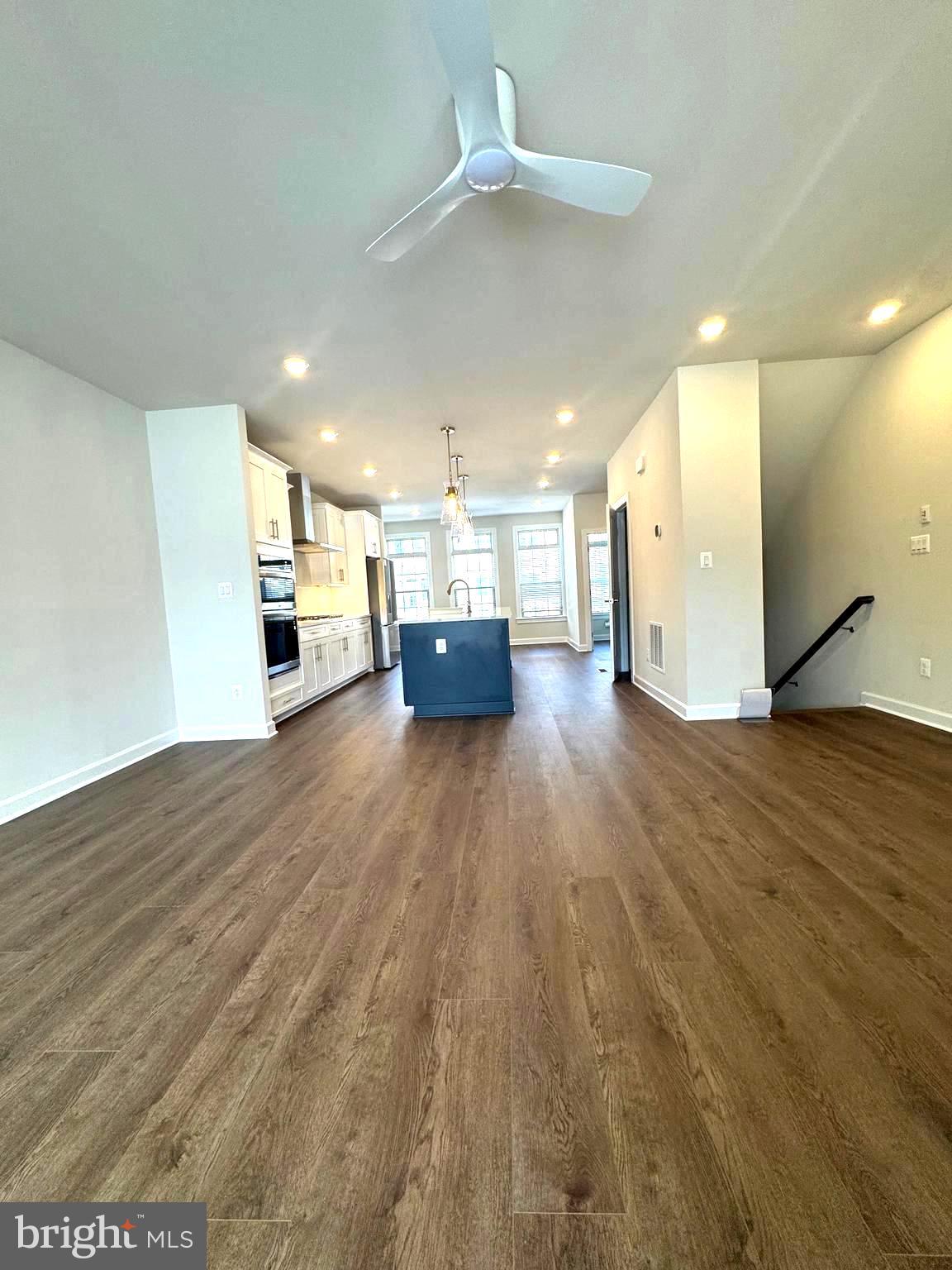 BOULEVARD VI TOWNS - Residential