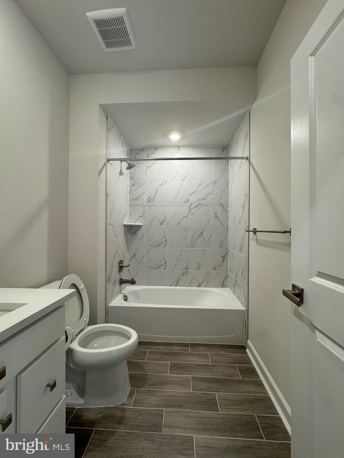 BOULEVARD VI TOWNS - Residential