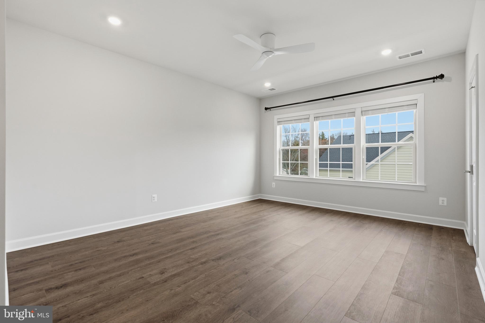 BOULEVARD VI TOWNS - Residential