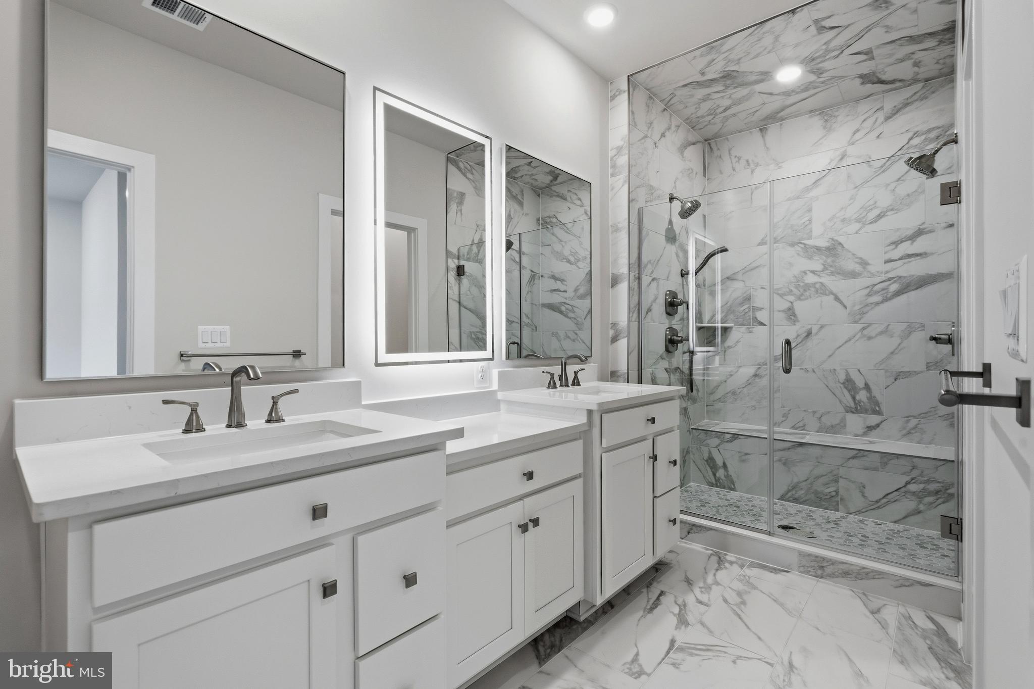 BOULEVARD VI TOWNS - Residential