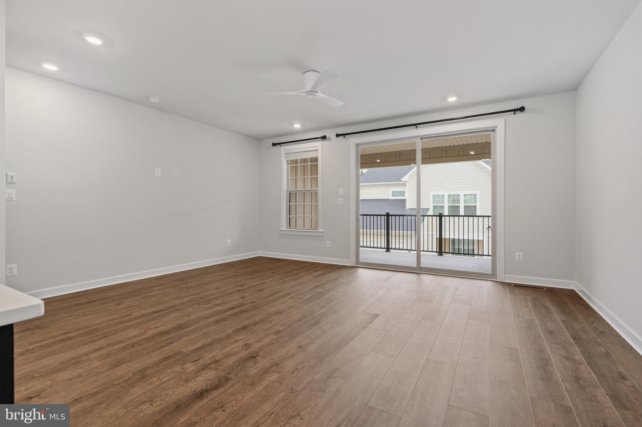 BOULEVARD VI TOWNS - Residential