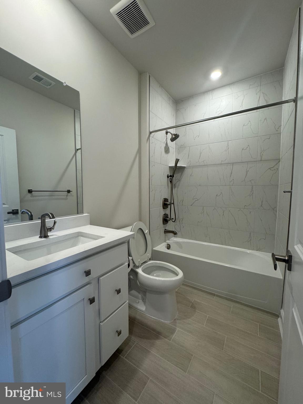 BOULEVARD VI TOWNS - Residential