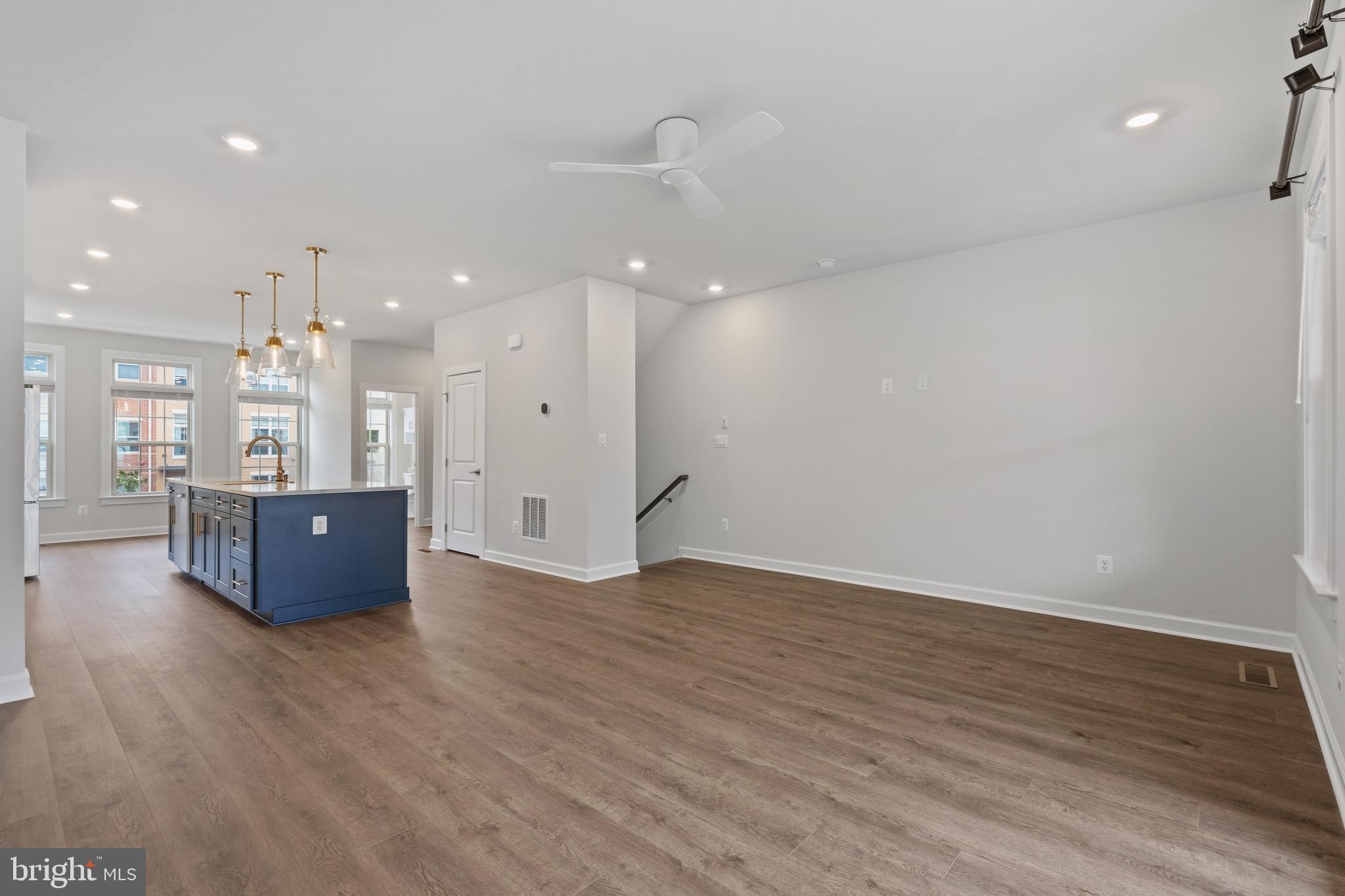 BOULEVARD VI TOWNS - Residential