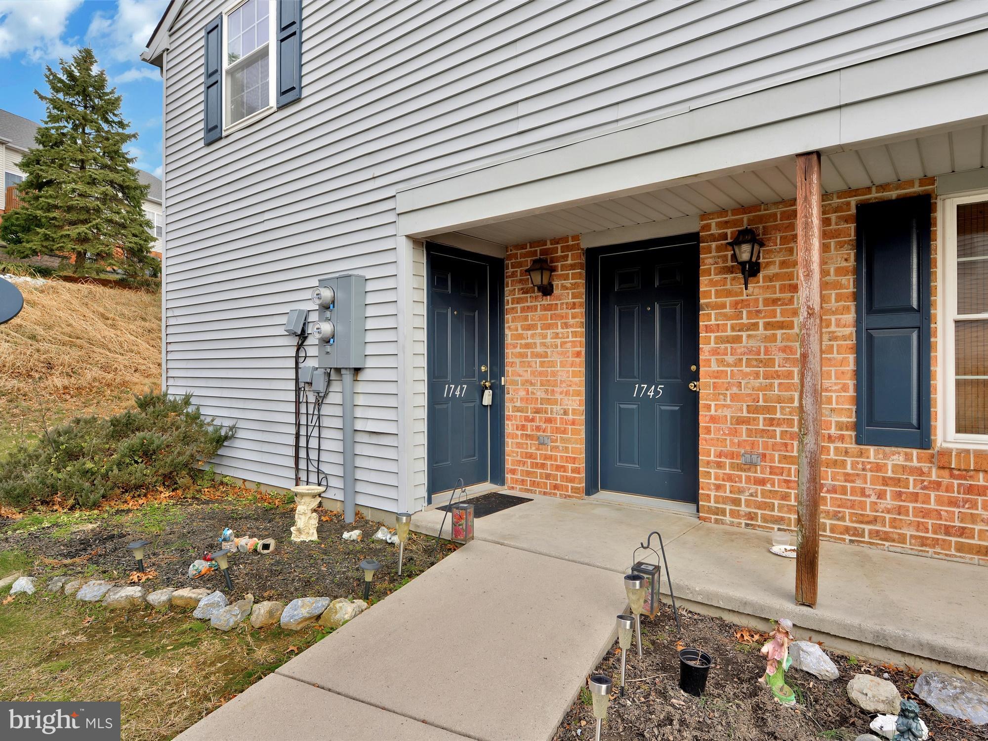 PARKSIDE TOWNHOMES - Residential