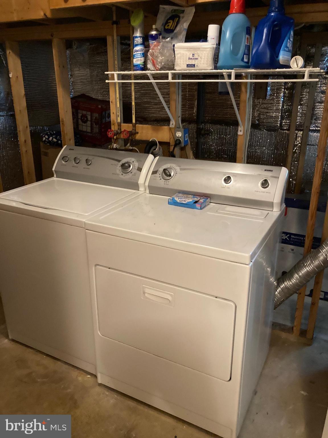 WELLINGTON/CLOVERHILL - Residential