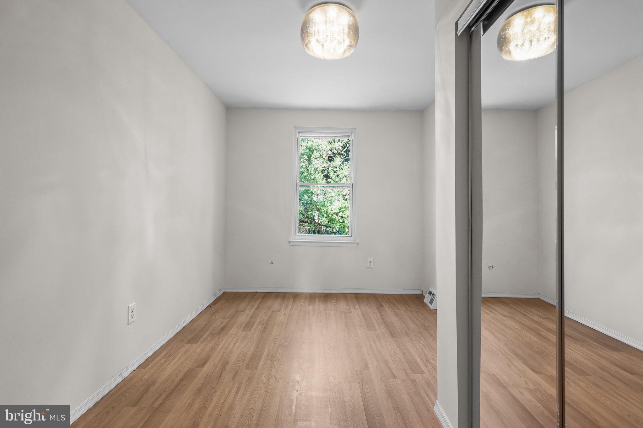 SOMERTON - Residential