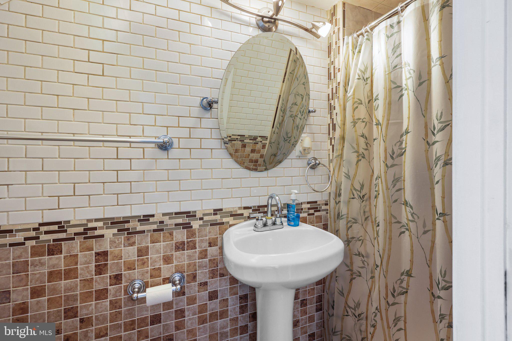 SOMERTON - Residential