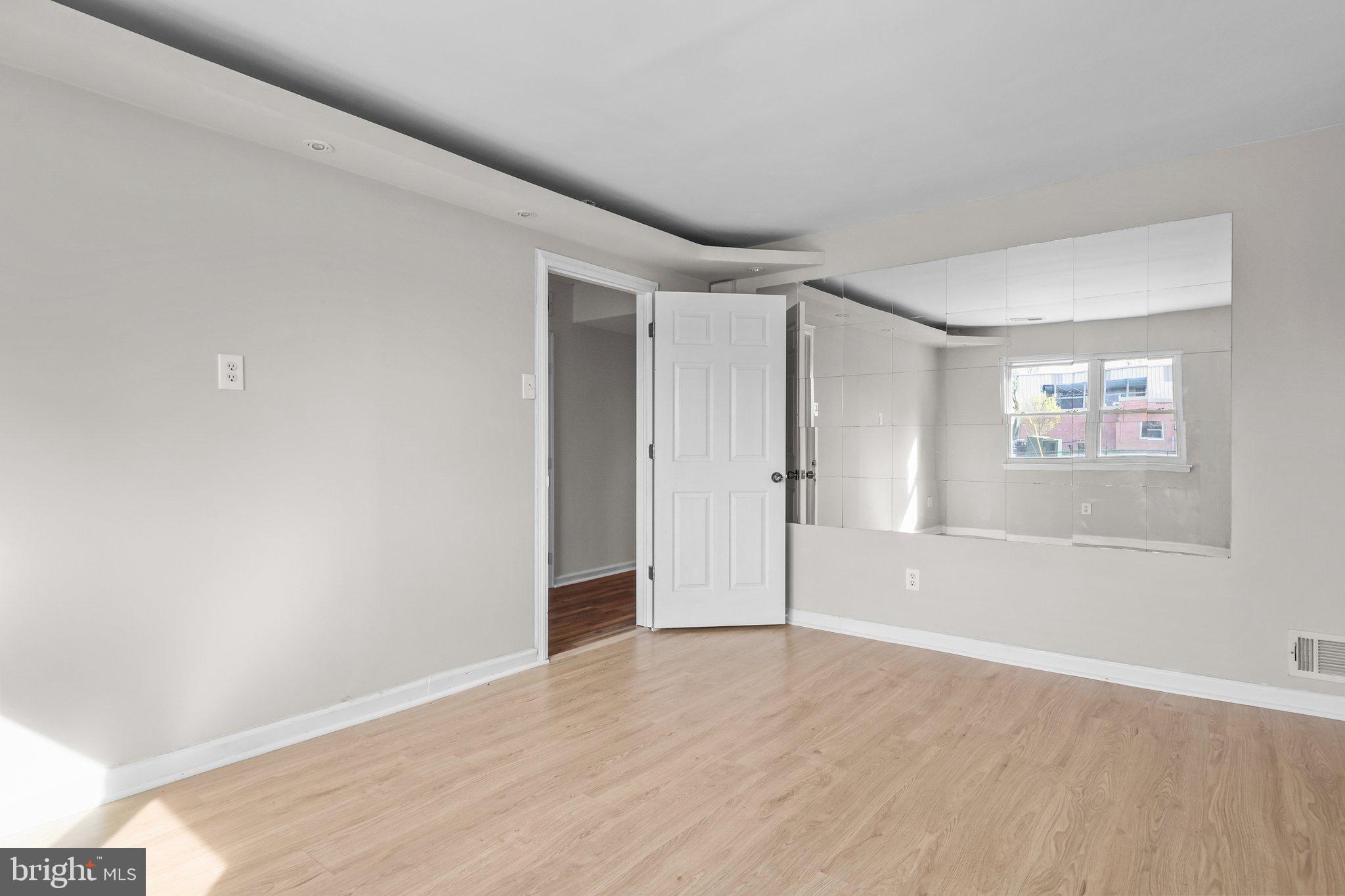 SOMERTON - Residential