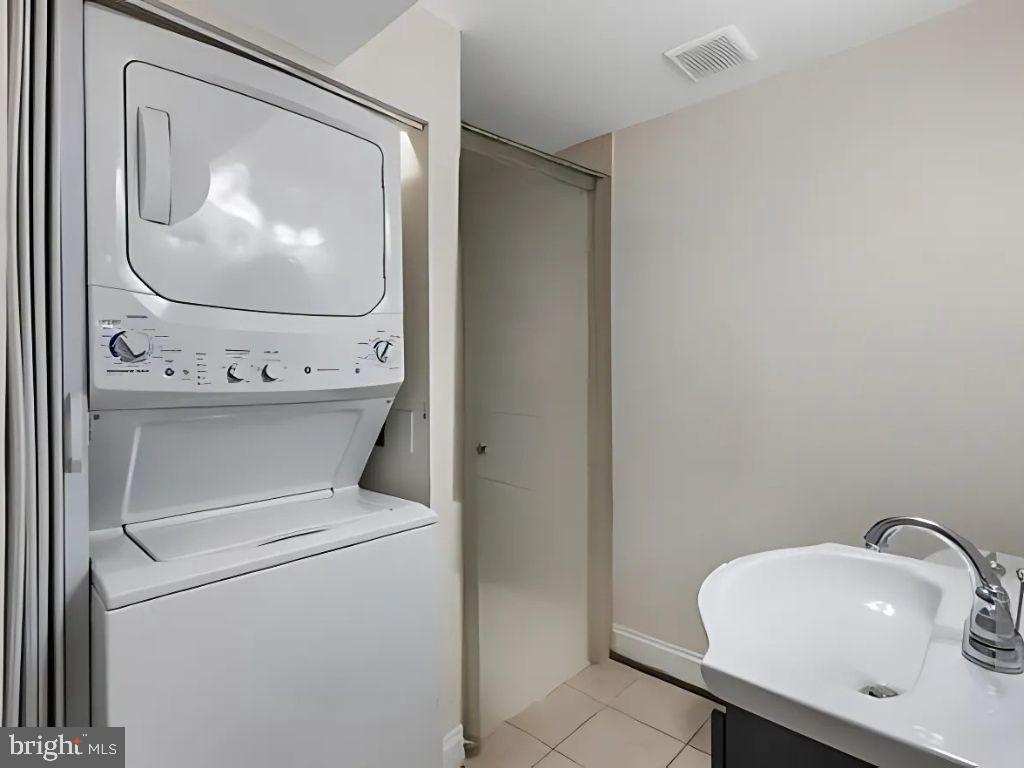 BUTCHERS HILL - Residential Lease