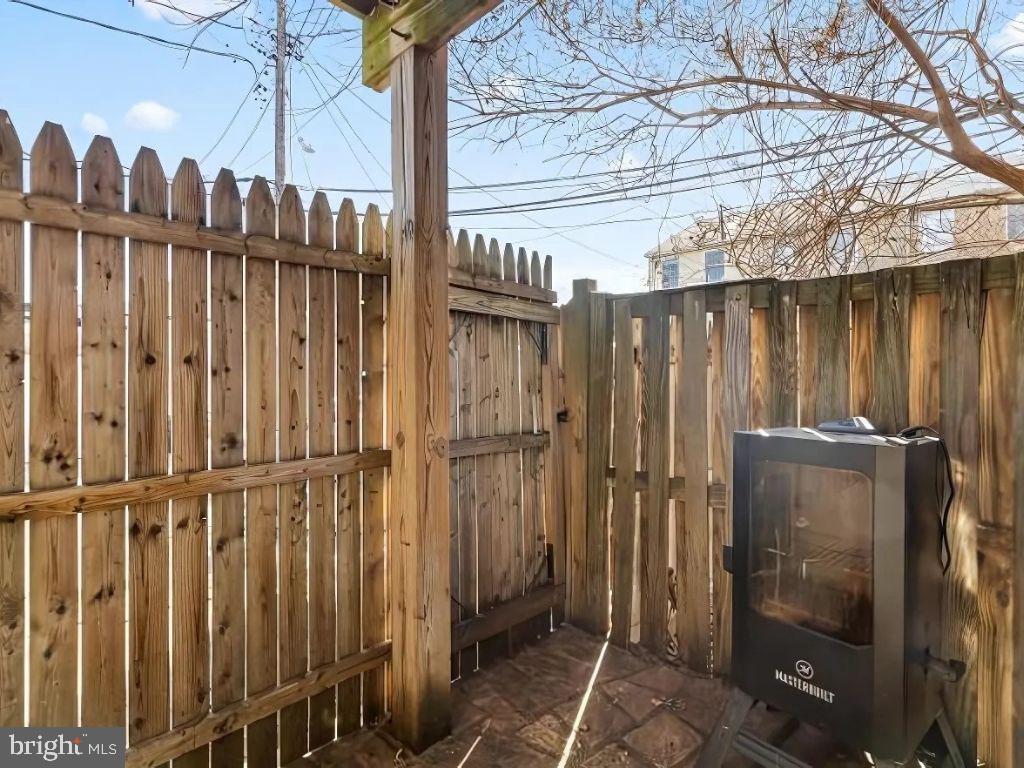 BUTCHERS HILL - Residential Lease