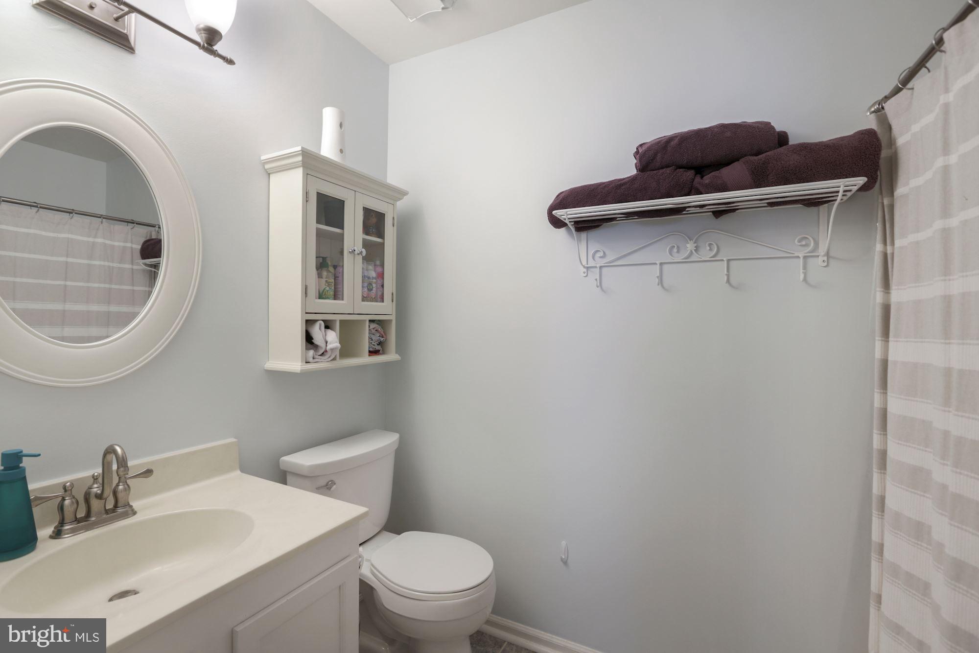 LONDON TOWN WEST - Residential