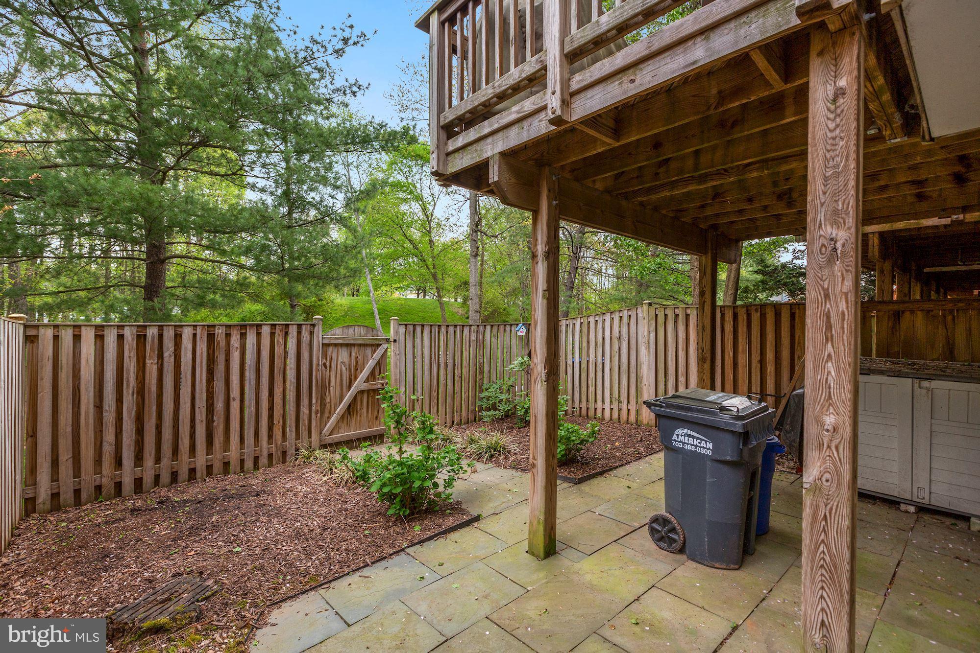 LONDON TOWN WEST - Residential