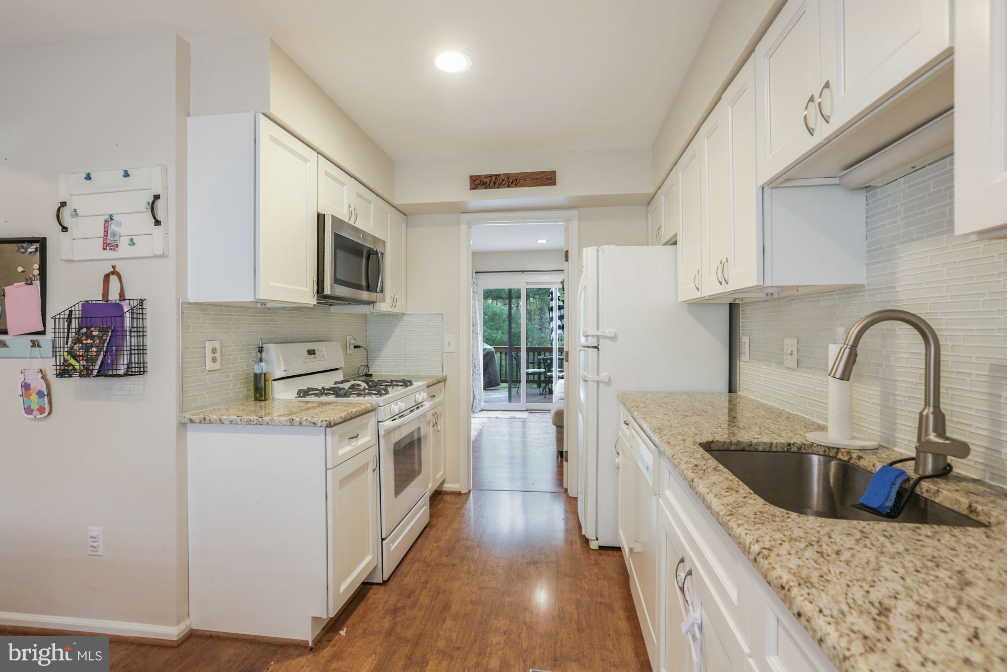 LONDON TOWN WEST - Residential