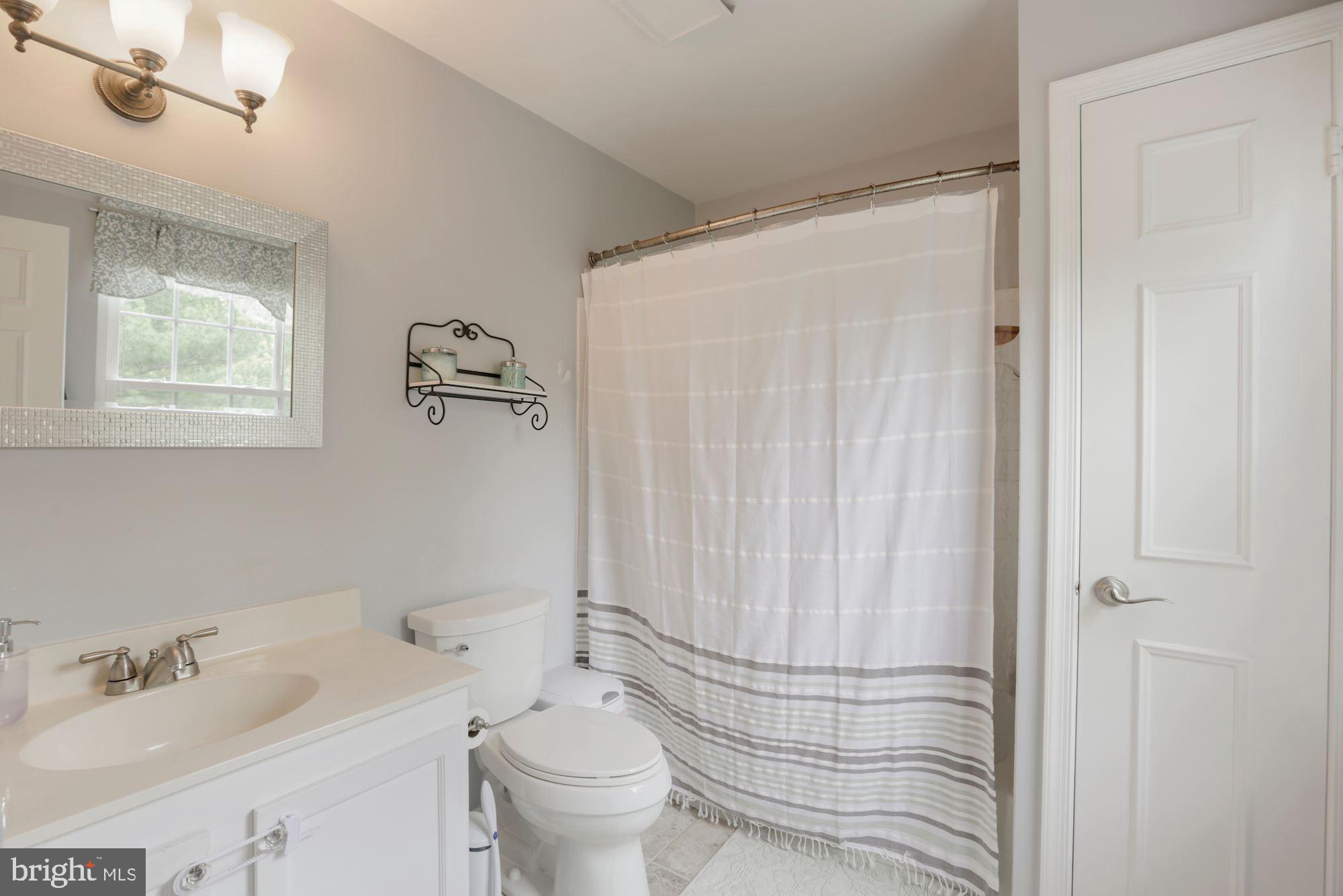 LONDON TOWN WEST - Residential