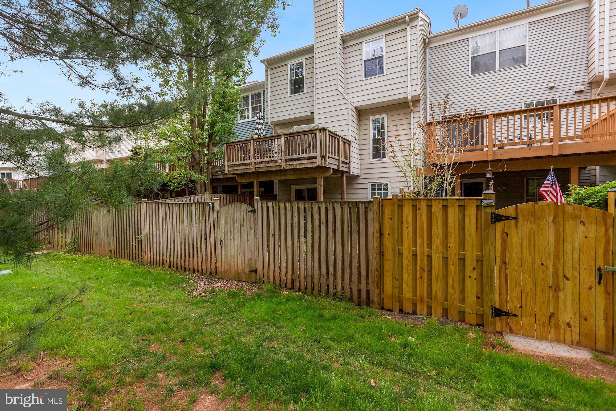 LONDON TOWN WEST - Residential