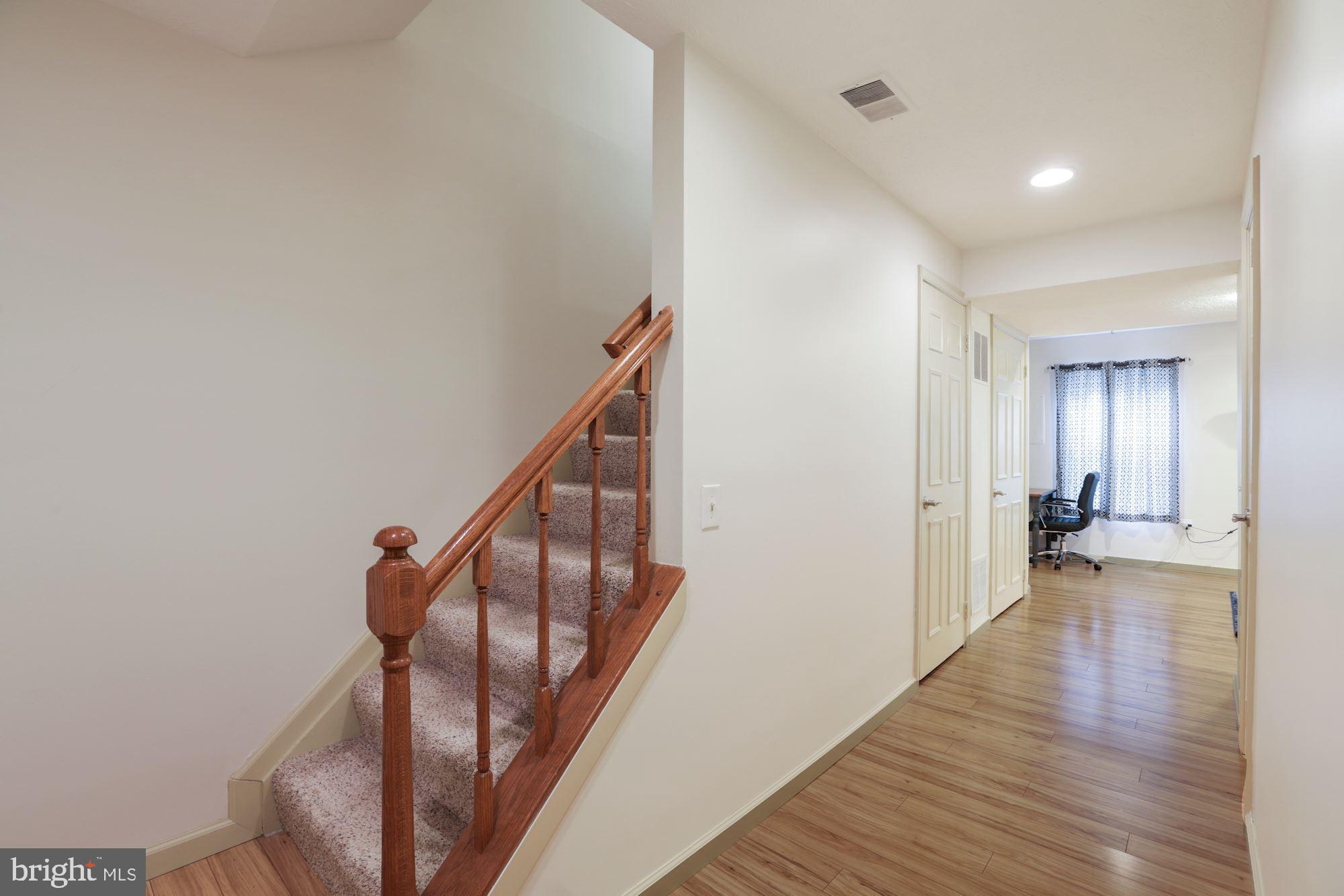 LONDON TOWN WEST - Residential