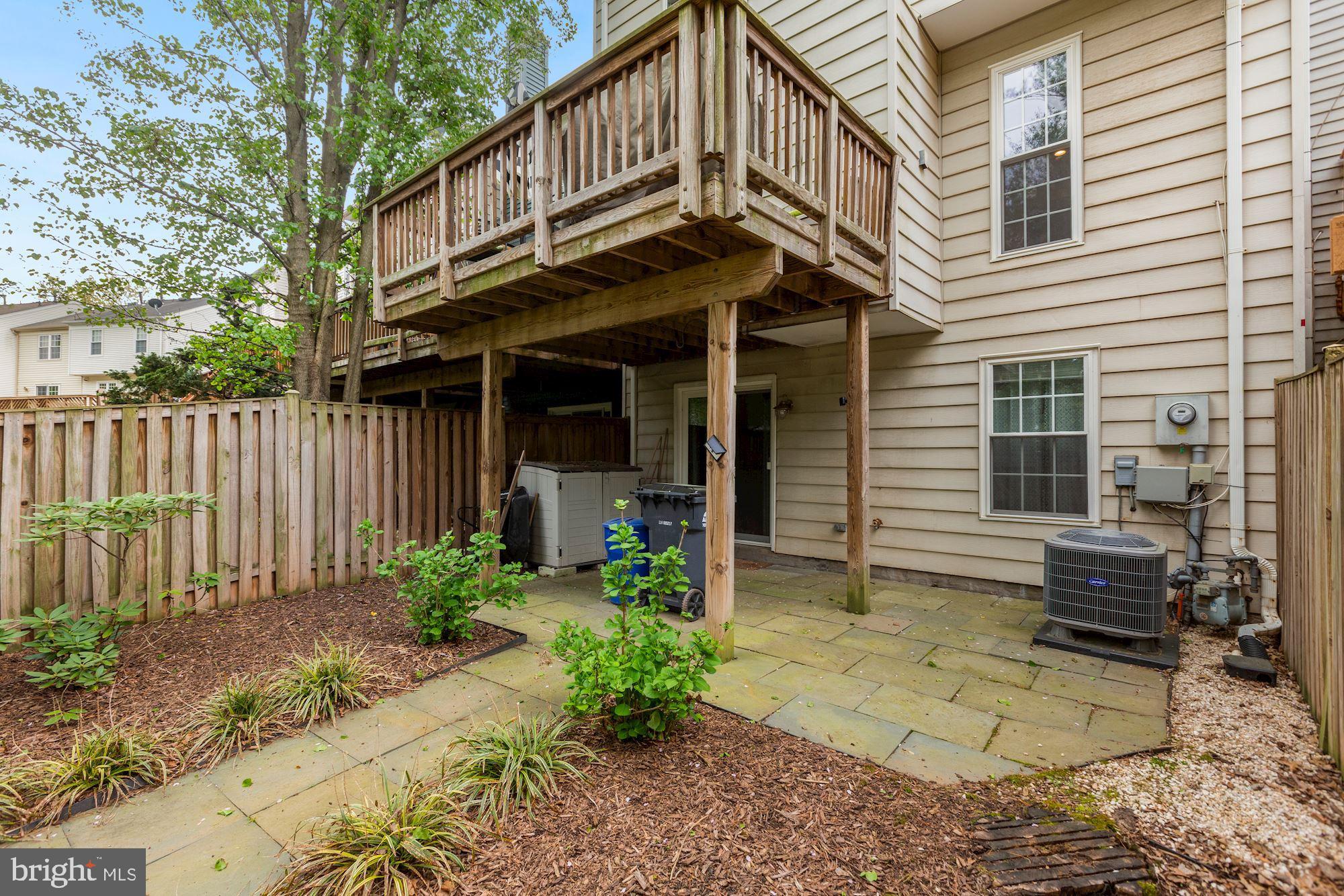 LONDON TOWN WEST - Residential