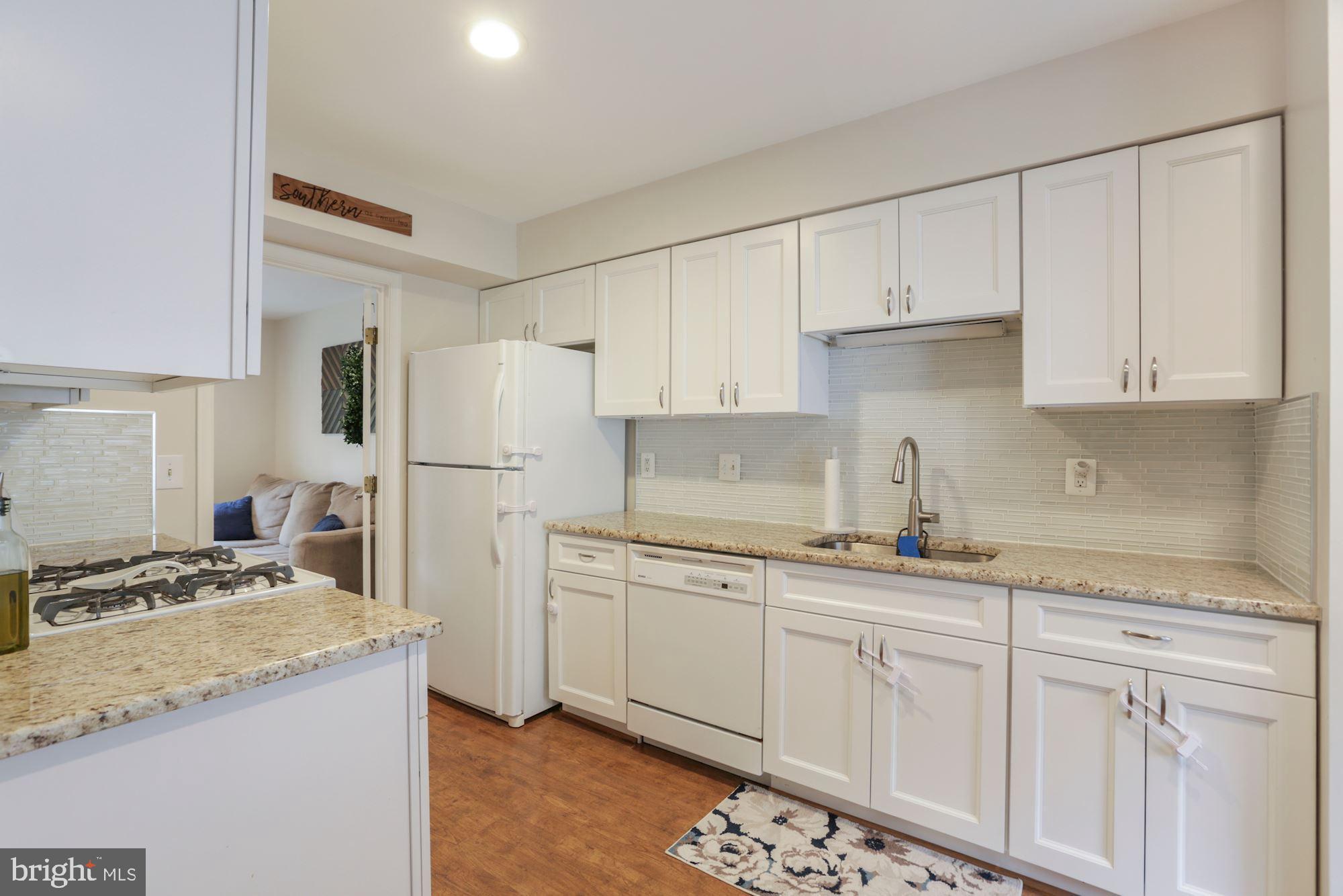 LONDON TOWN WEST - Residential