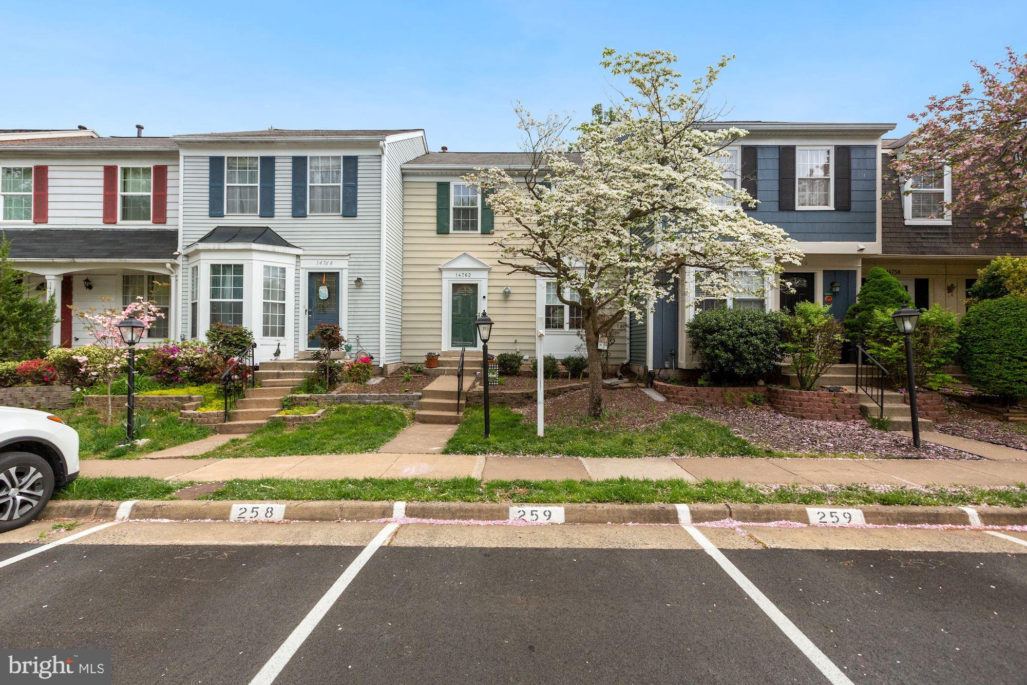 LONDON TOWN WEST - Residential