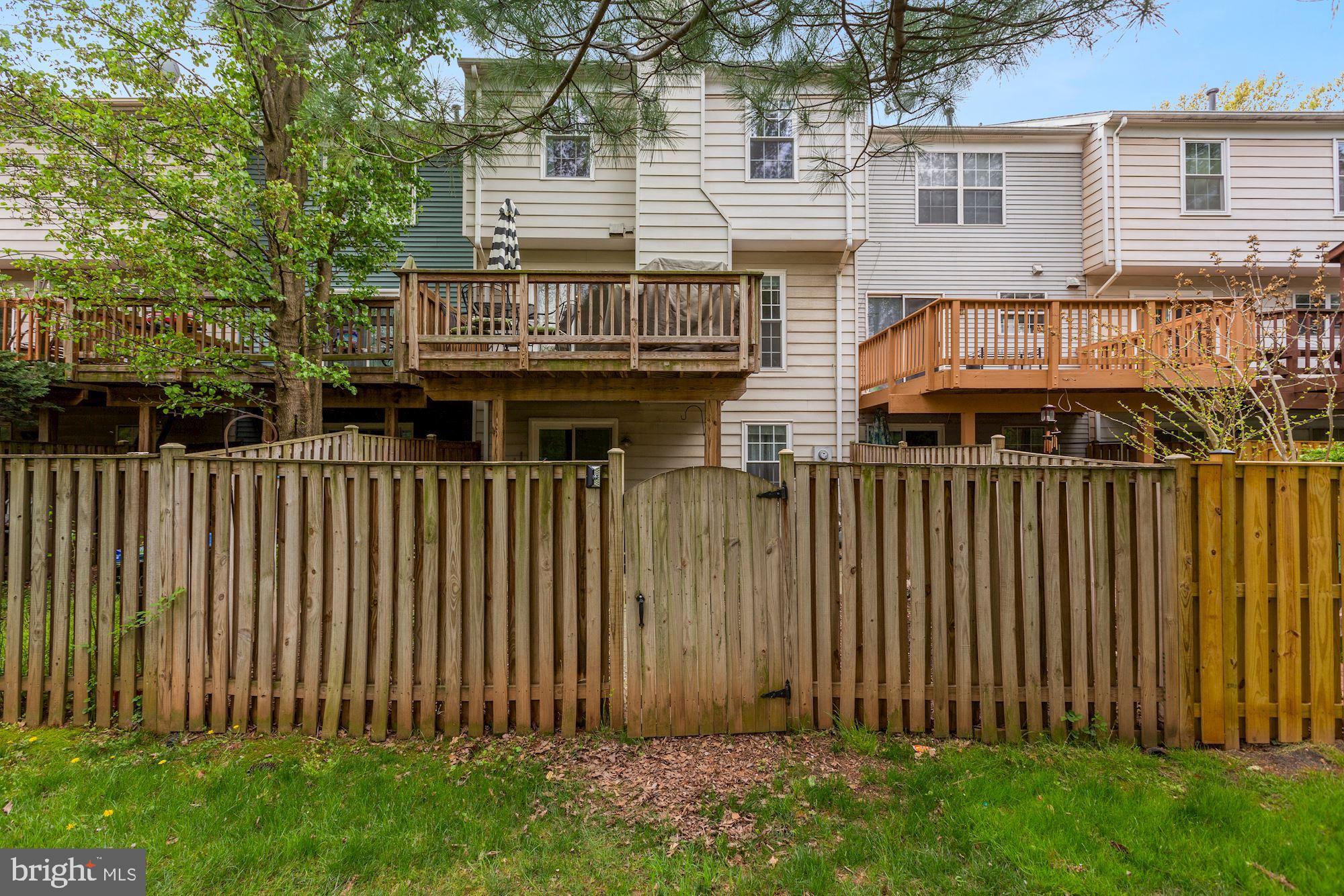 LONDON TOWN WEST - Residential