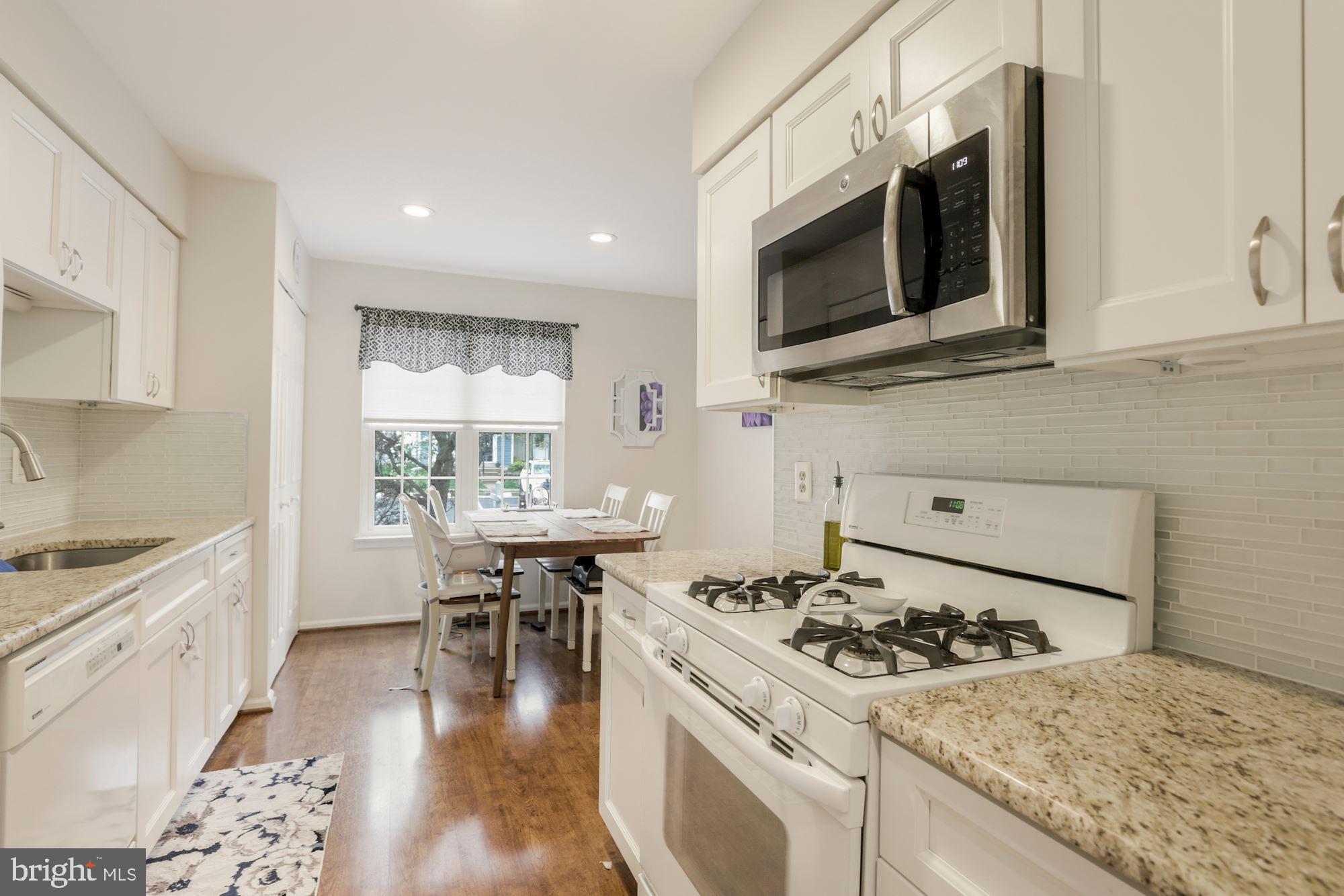 LONDON TOWN WEST - Residential