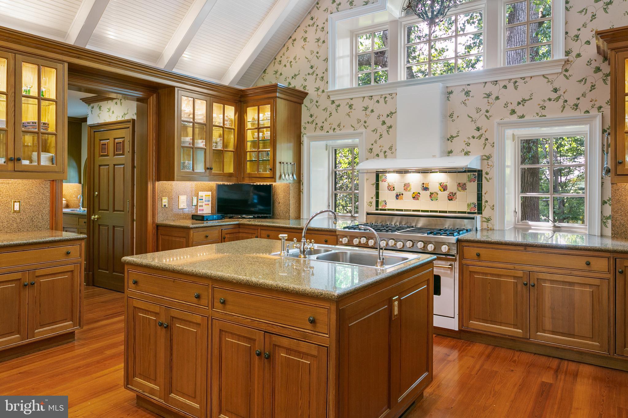 WESLEY HEIGHTS - Residential