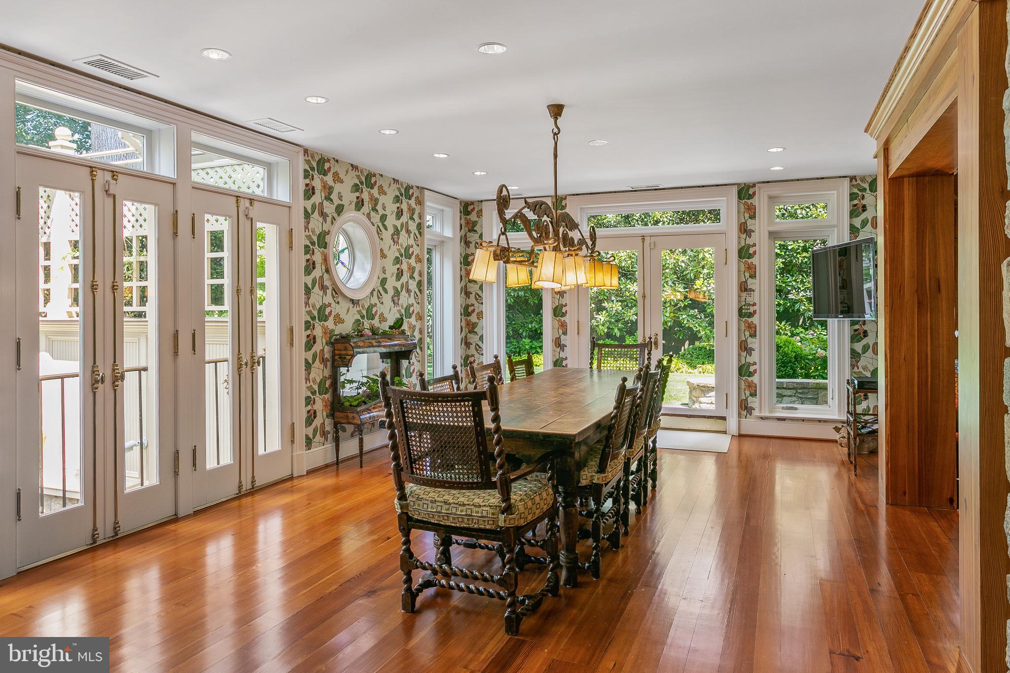 WESLEY HEIGHTS - Residential