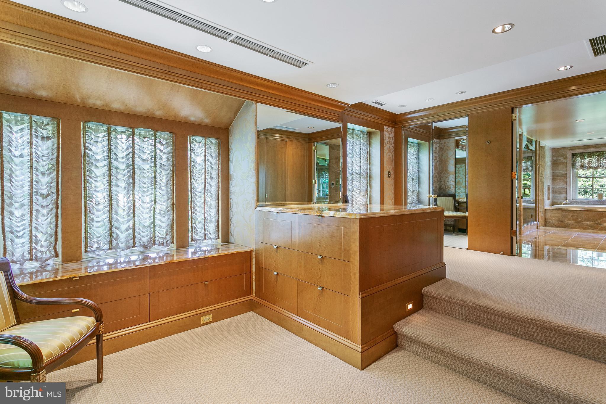 WESLEY HEIGHTS - Residential