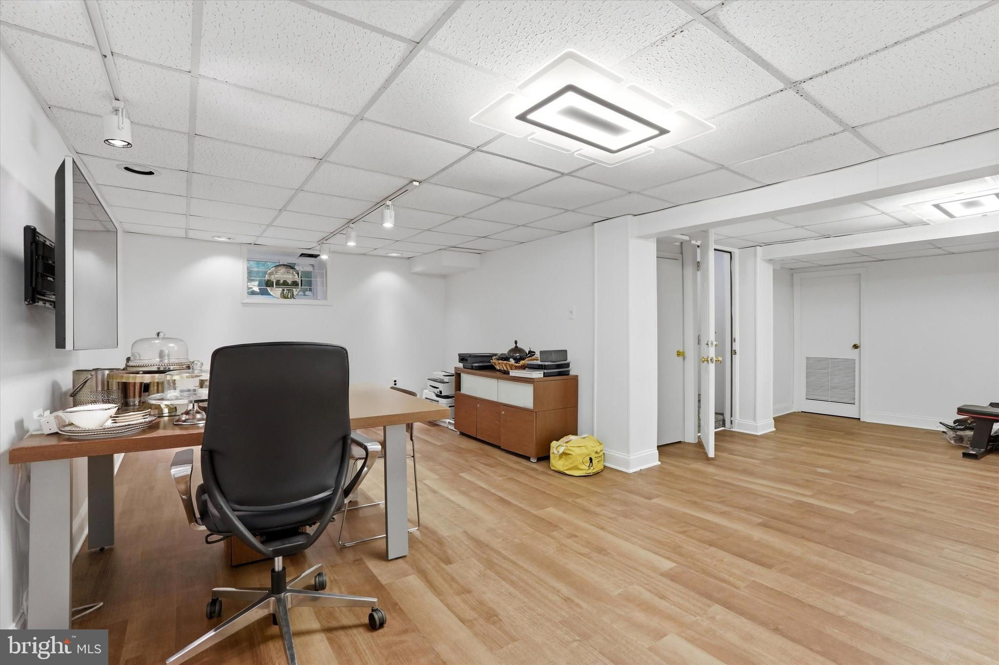 JENKINTOWN - Residential