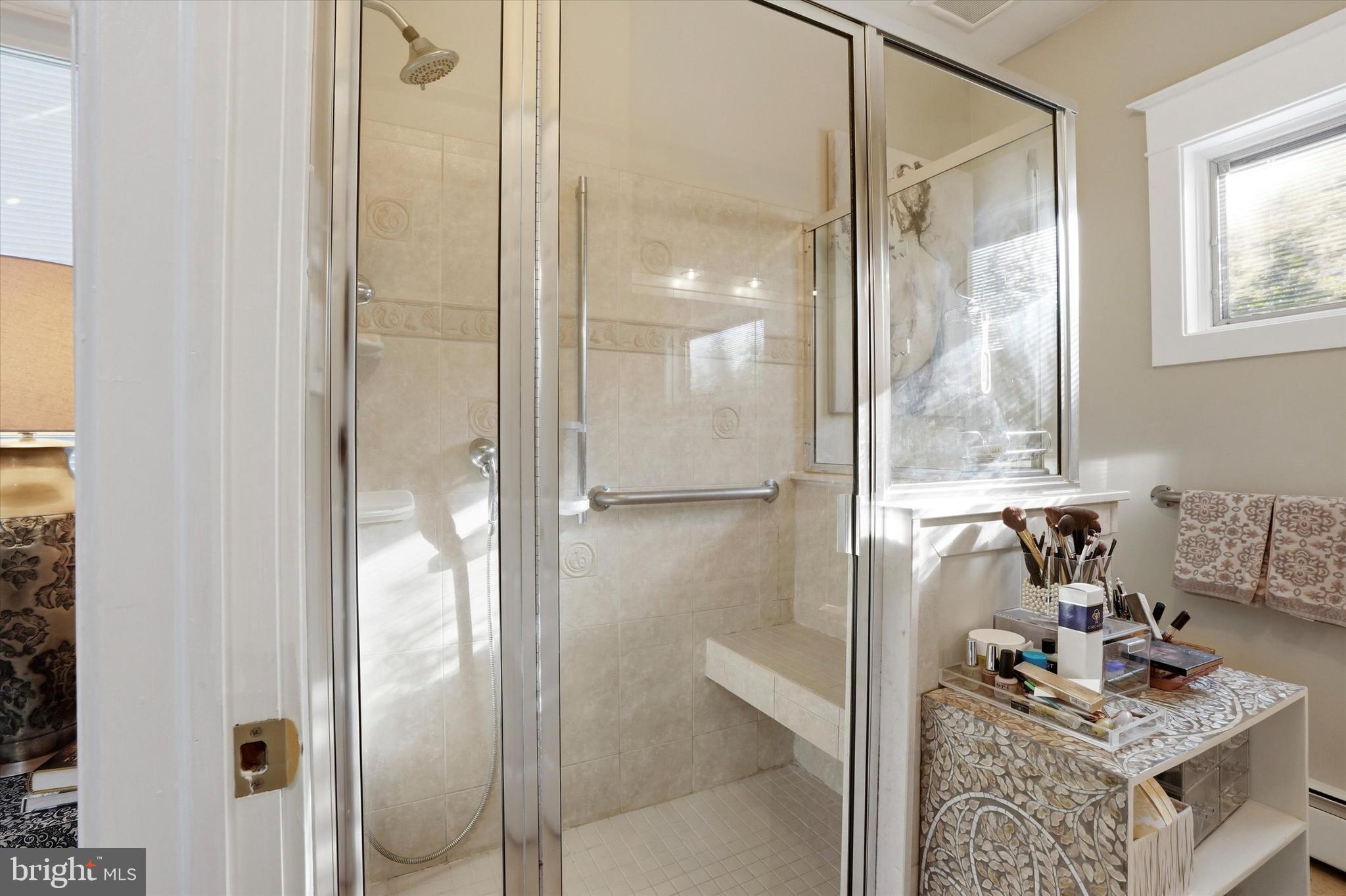 JENKINTOWN - Residential