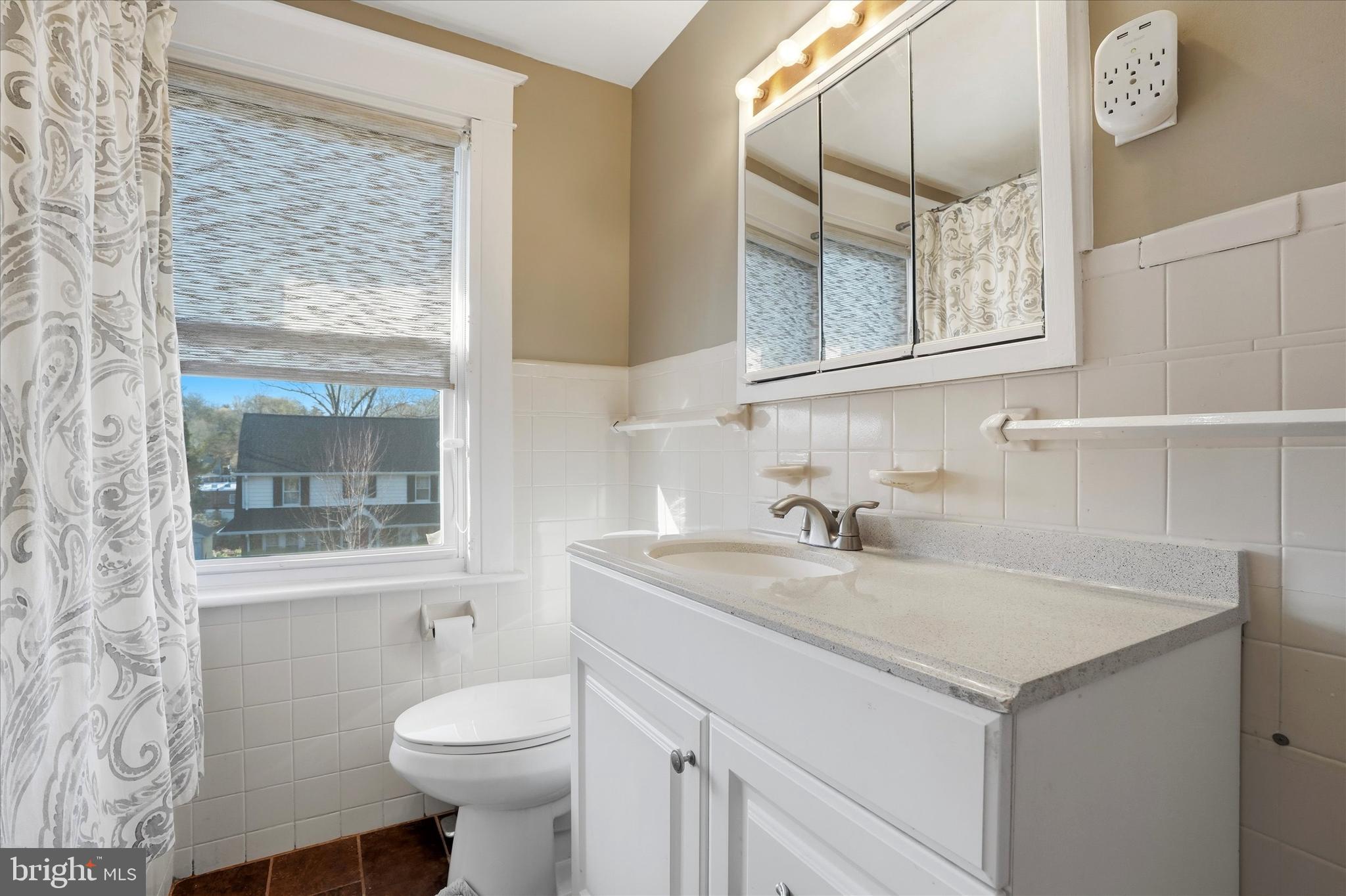 JENKINTOWN - Residential