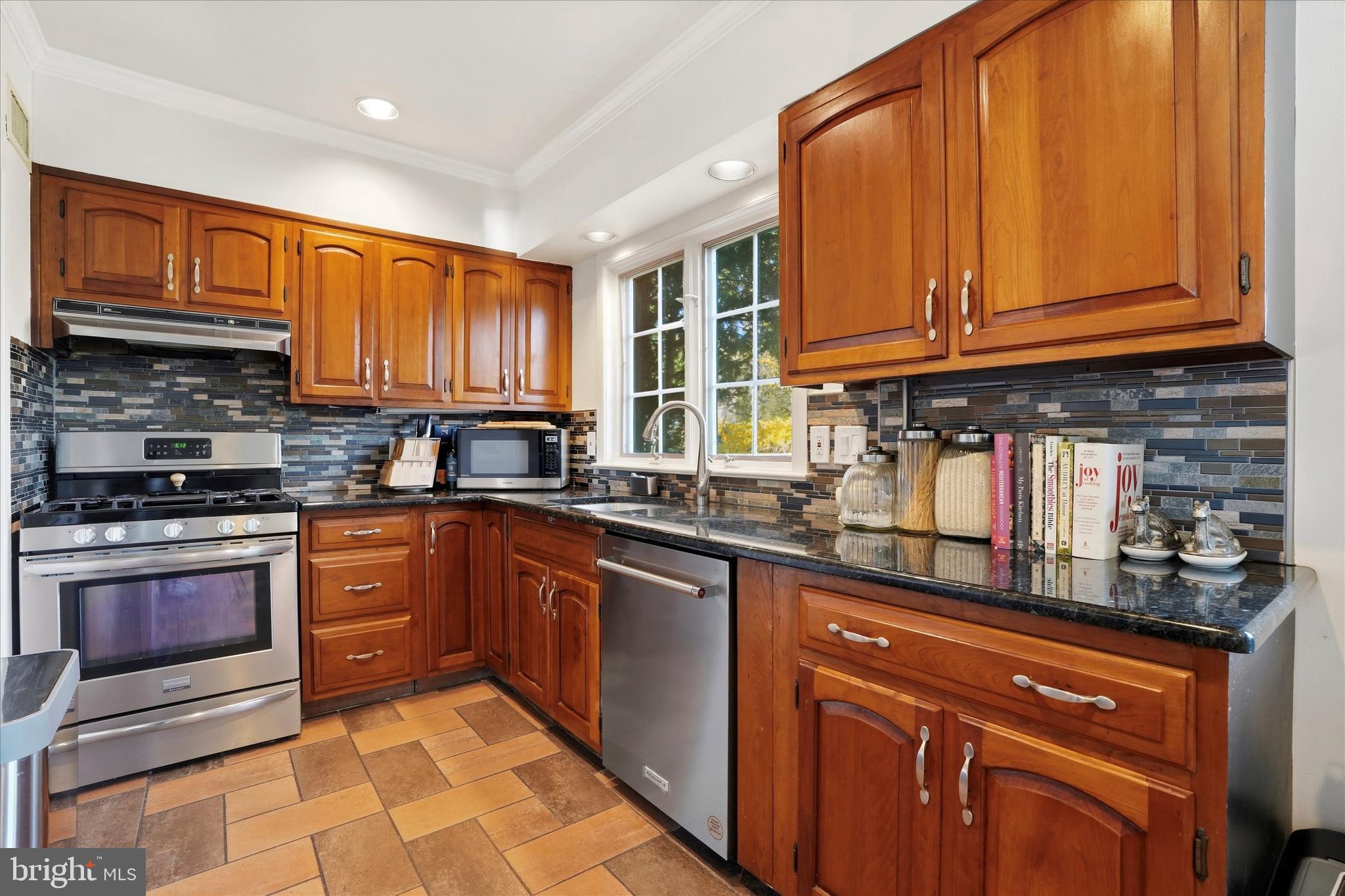 JENKINTOWN - Residential