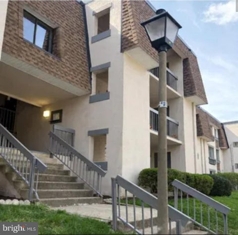Photo of 3803 Laramie Place #122E, ALEXANDRIA, VA 22309 (MLS # VAFX2328140)