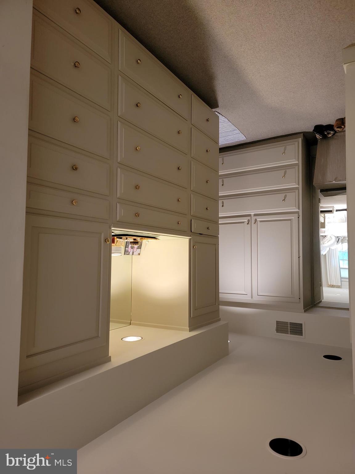 THACHER CT - Residential Lease