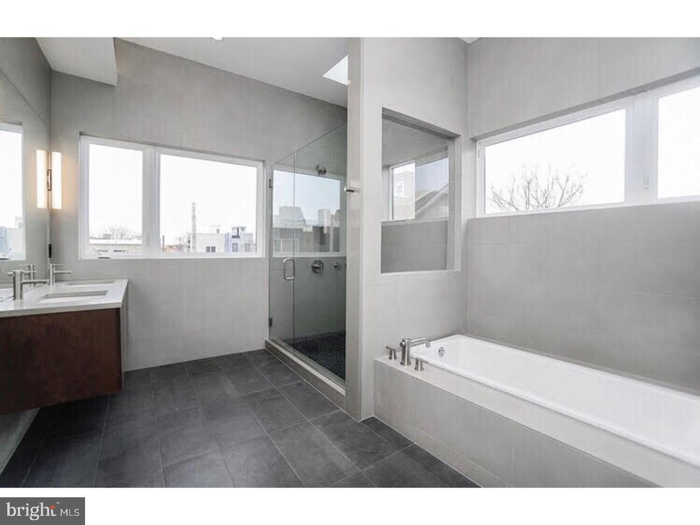 POINT BREEZE - Residential