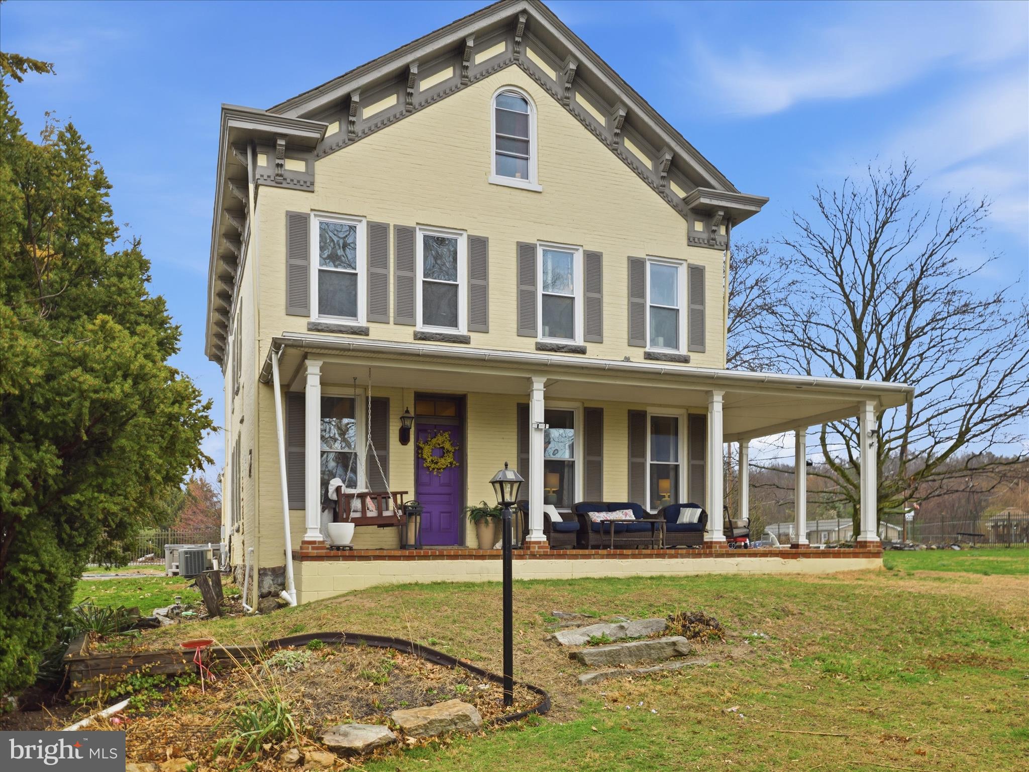 WAYNESBORO TWP - Residential