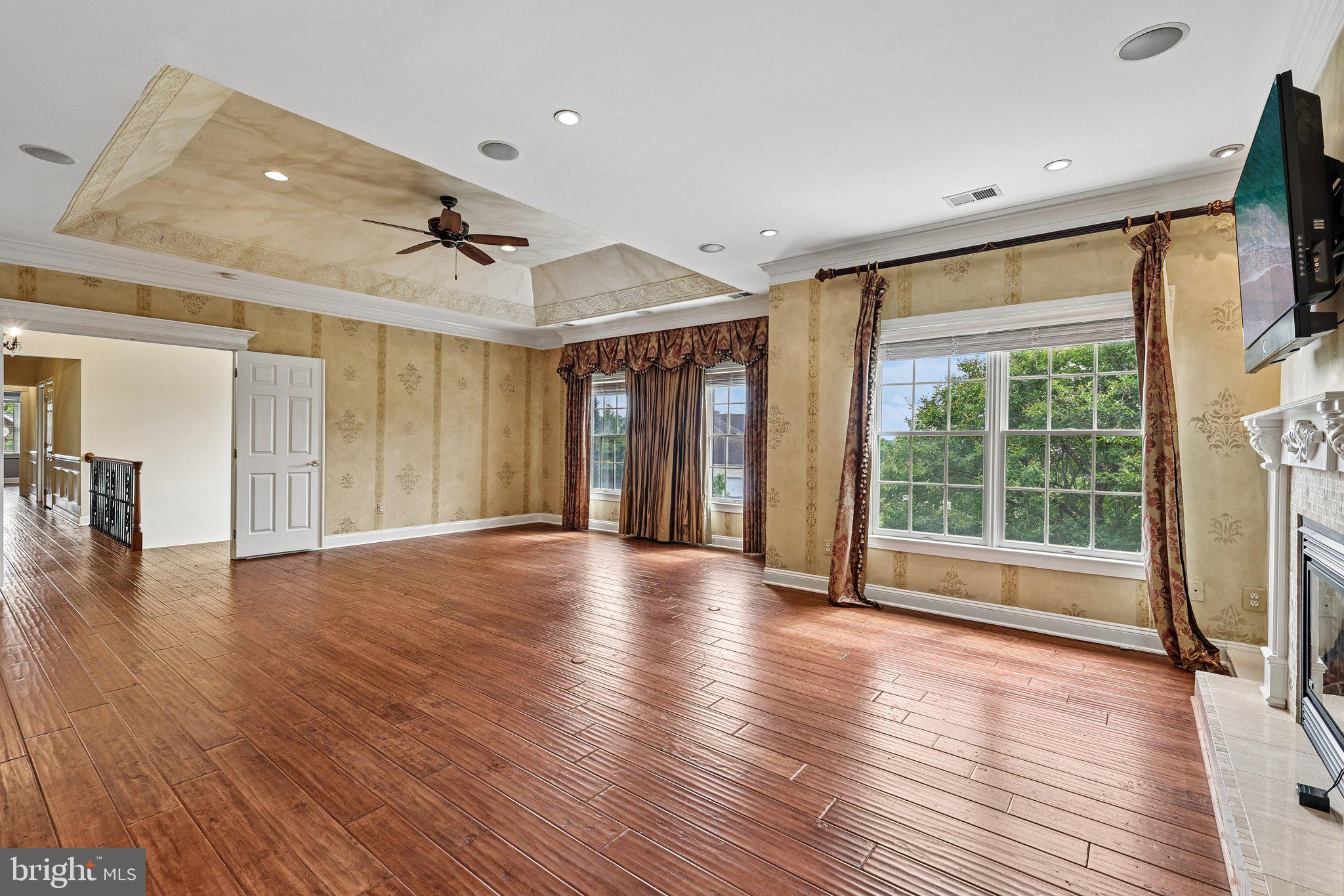 BELMONT COUNTRY CLUB - Residential